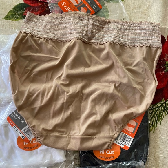 Warner’s Hi-Cut Panties 7 pair, 1 nude, 3 white, 3 black, NWT, Size 6/M - Picture 5 of 5